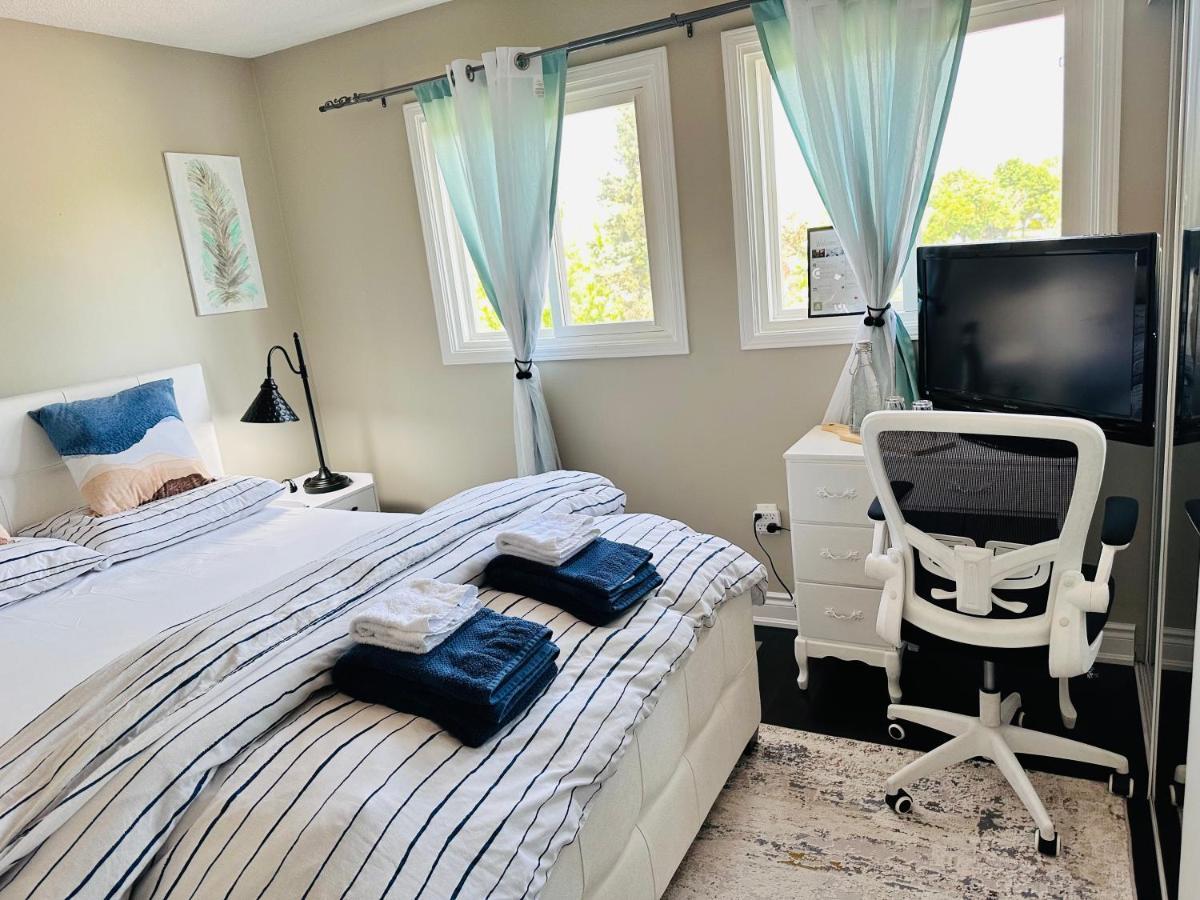 Luxury Homestay In Mississauga Near Square One Mall & Pearson Airport Exterior photo