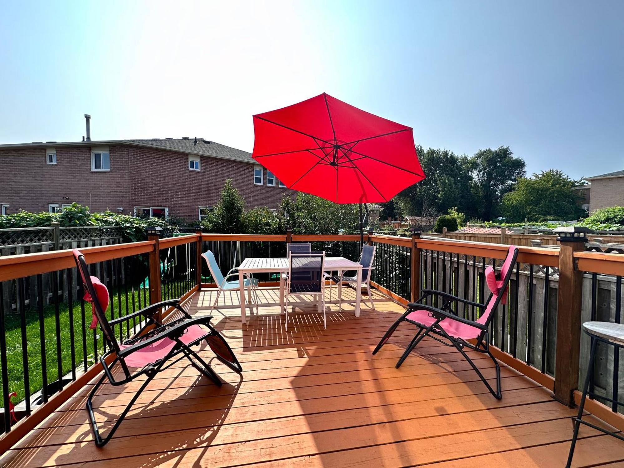 Luxury Homestay In Mississauga Near Square One Mall & Pearson Airport Exterior photo